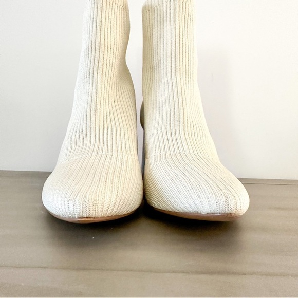 Steven New York Cream Ribbed Neta Stacked-Heel Sock Booties sz 8.5 - Picture 3 of 8